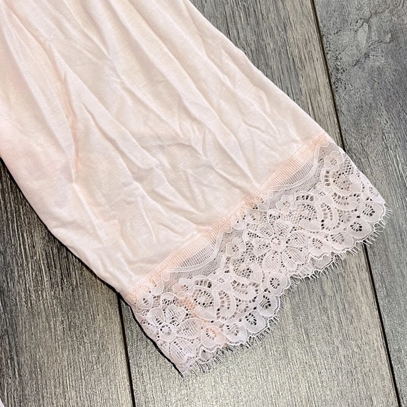 GAP maternity lace robe - Picture 3 of 3